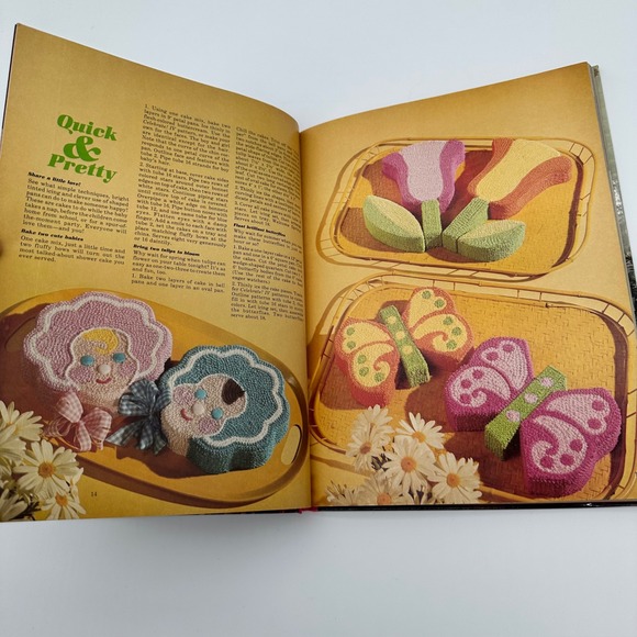 Wilton Celebrate IV Book Cake Decorating Annual Vintage 1977 Hardcover OS - Picture 8 of 8